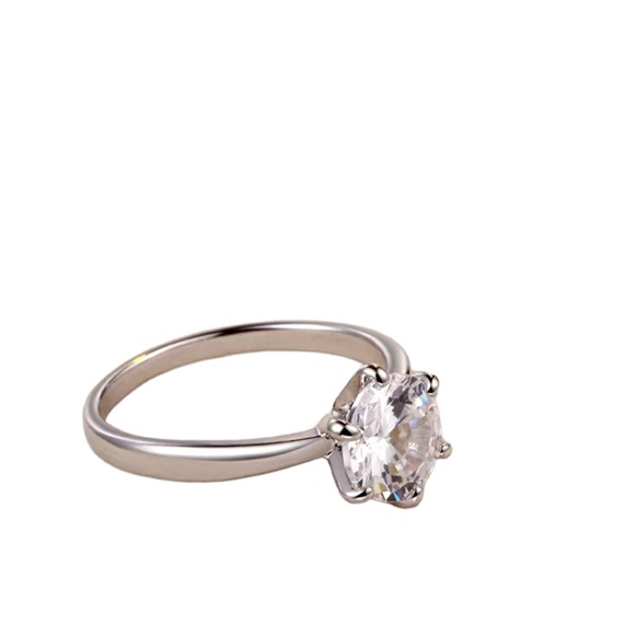 Silver Zircon Solitaire Diamond Ring - Picture 3 of 6